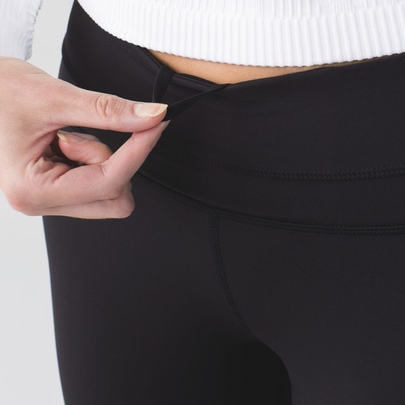 Lululemon run inspire crop 22” black - Picture 5 of 6